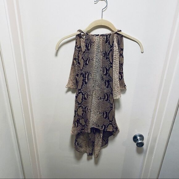 Zara python Cape Sleeve Blouse - Picture 5 of 16